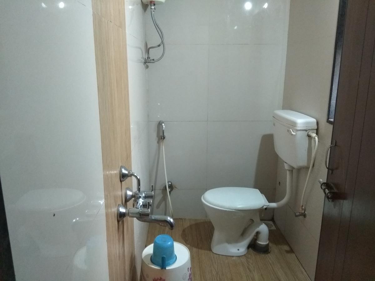 Iroomz Dwaraka Residency Bellary Exterior photo